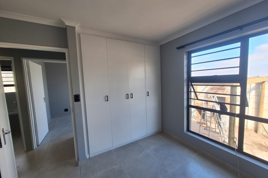 To Let 4 Bedroom Property for Rent in Protea Village Western Cape